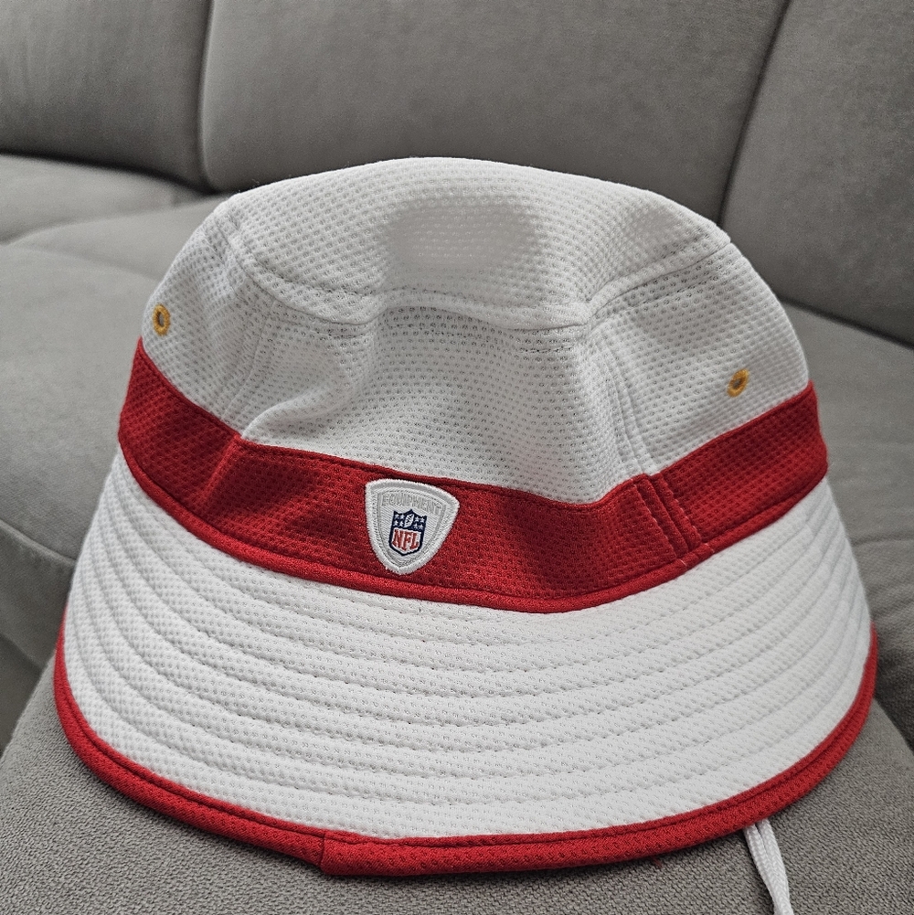 NFL Kansas City Chiefs Red and White Bucket Hat, NWOT